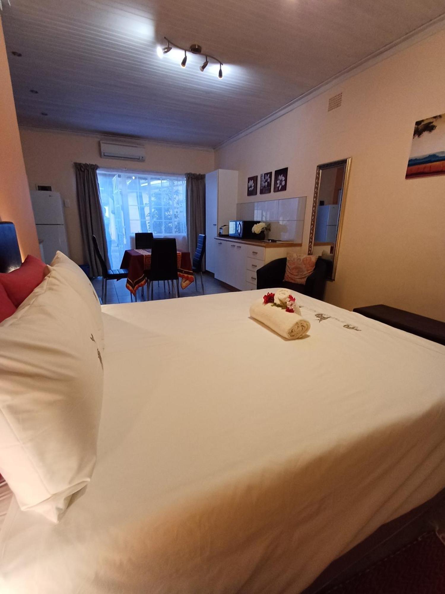 Capbon Guesthouse Windhoek Eksteriør bilde