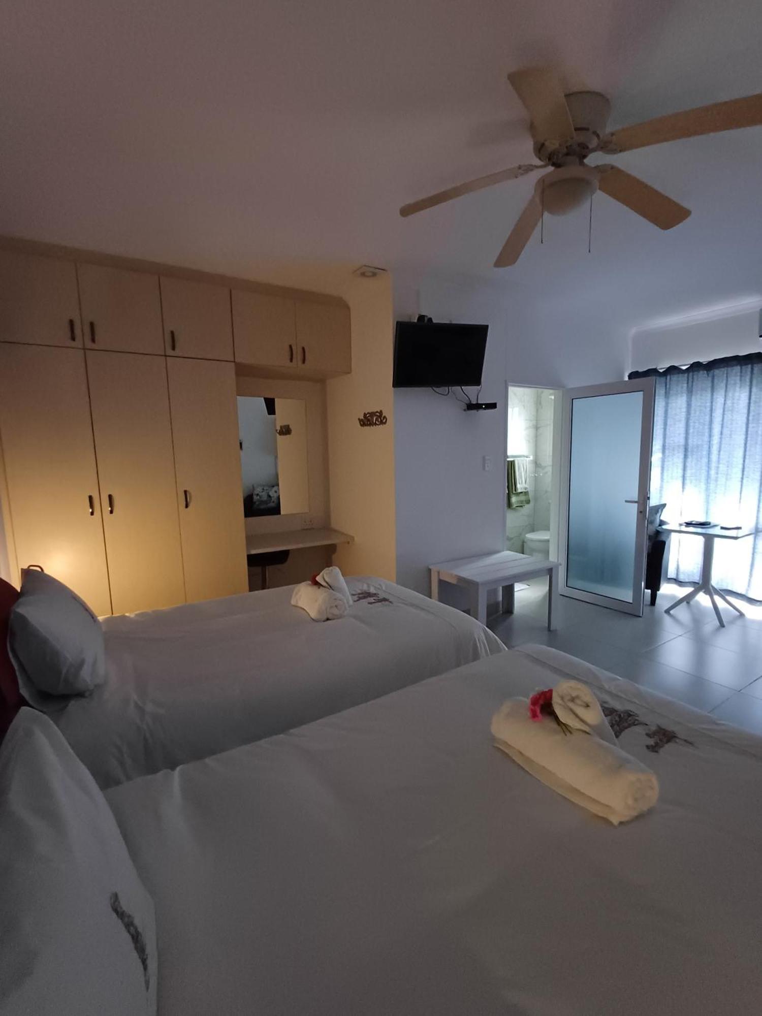 Capbon Guesthouse Windhoek Eksteriør bilde