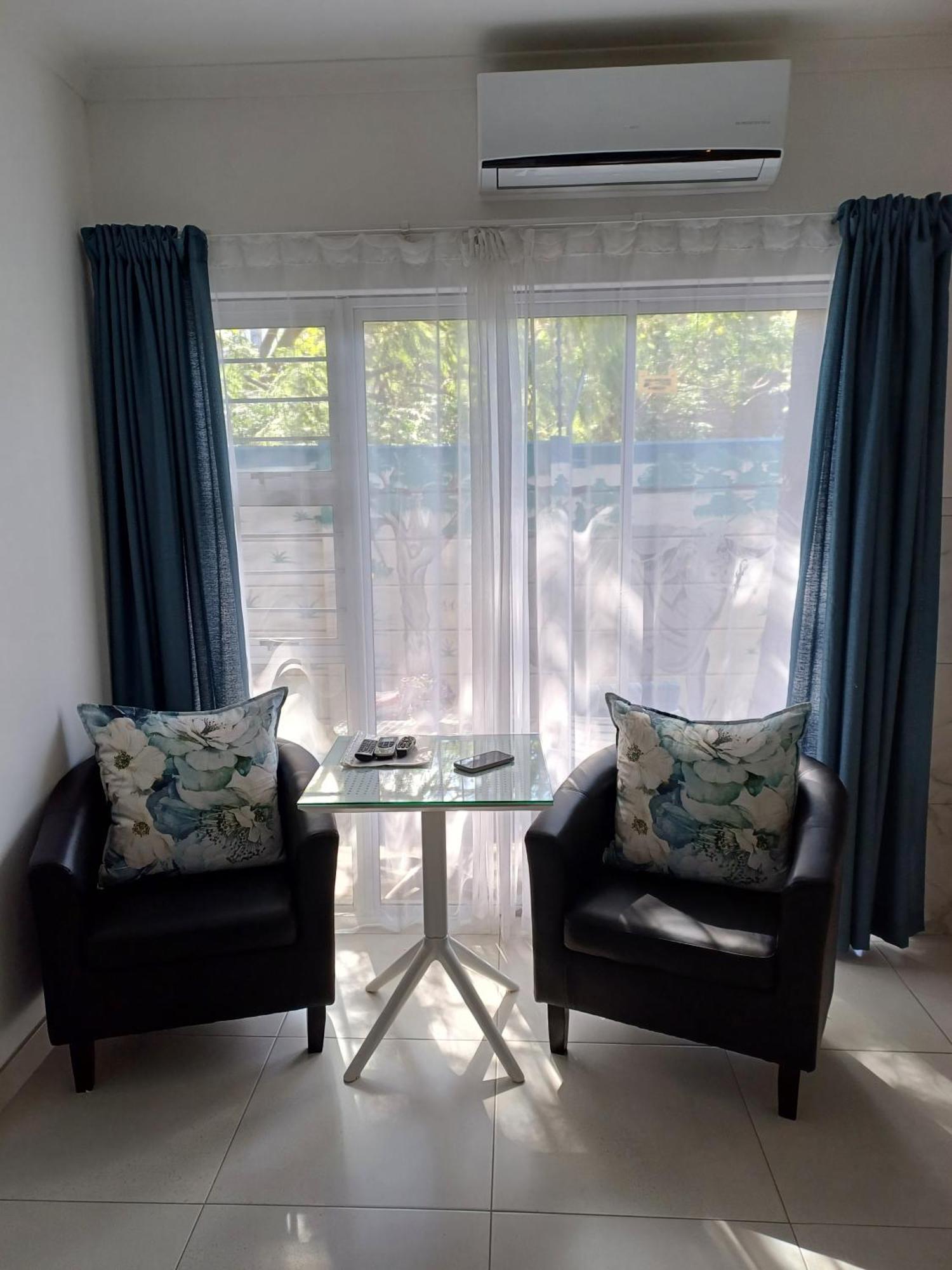 Capbon Guesthouse Windhoek Eksteriør bilde
