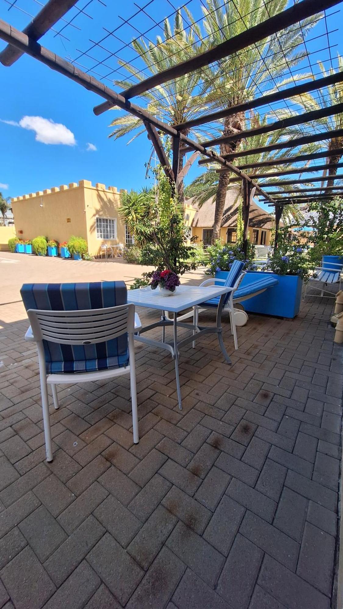 Capbon Guesthouse Windhoek Eksteriør bilde