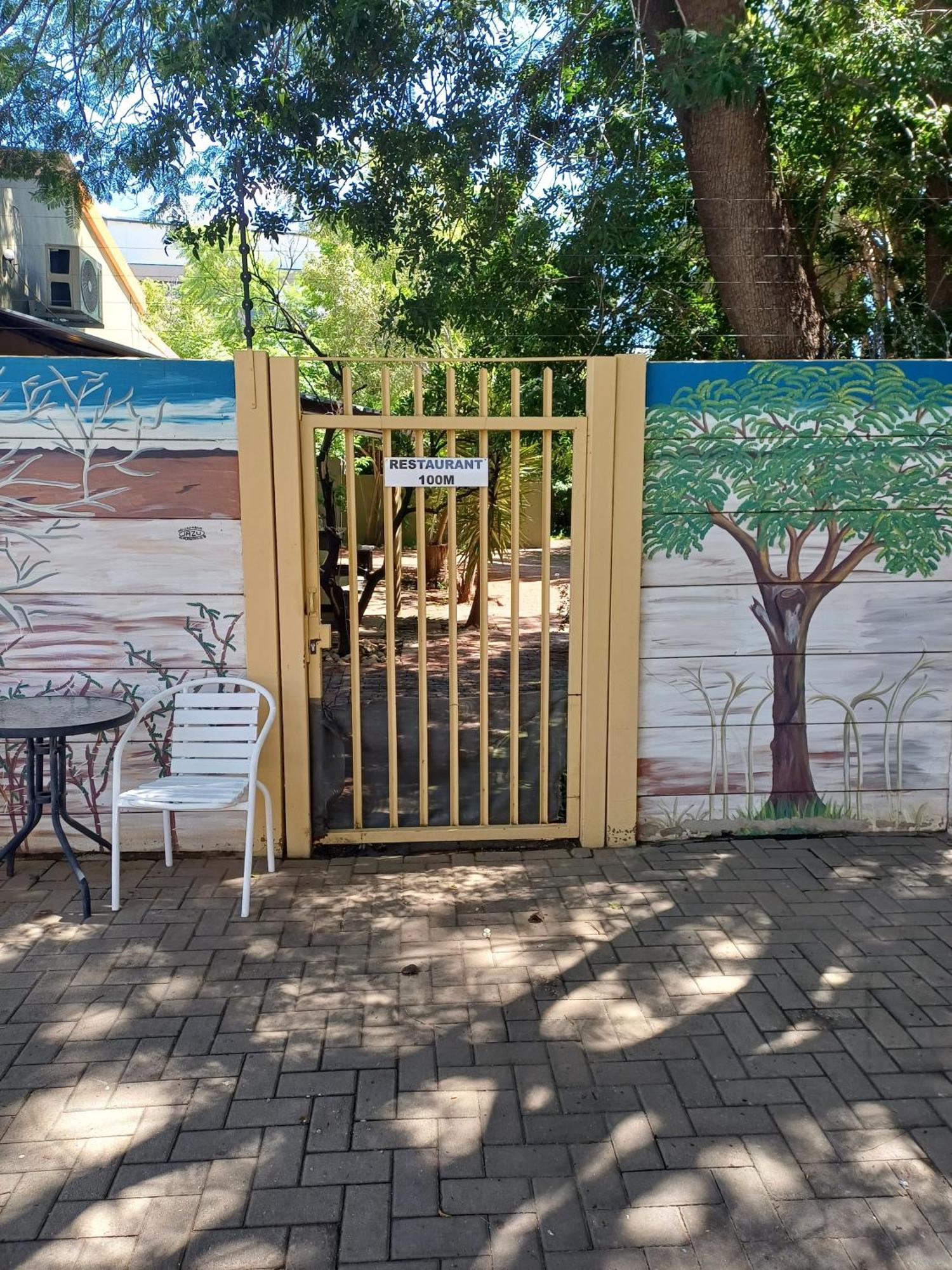 Capbon Guesthouse Windhoek Eksteriør bilde